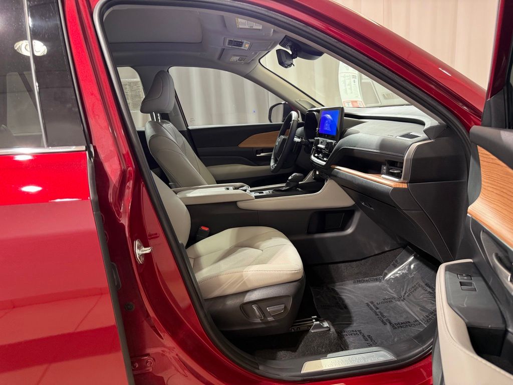 Thumbnail: 2026 Toyota Grand Highlander - 25