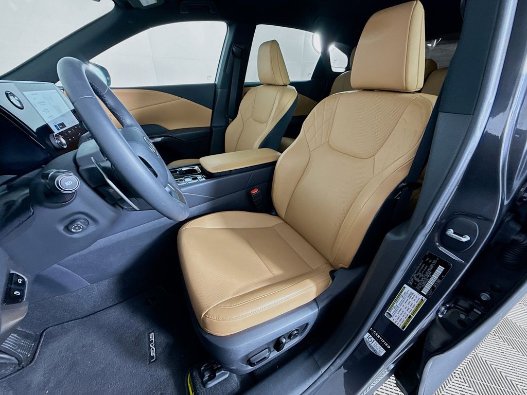 Thumbnail: 2025 Lexus RX - 22