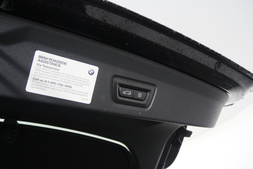 Thumbnail: 2023 BMW i4 - 17