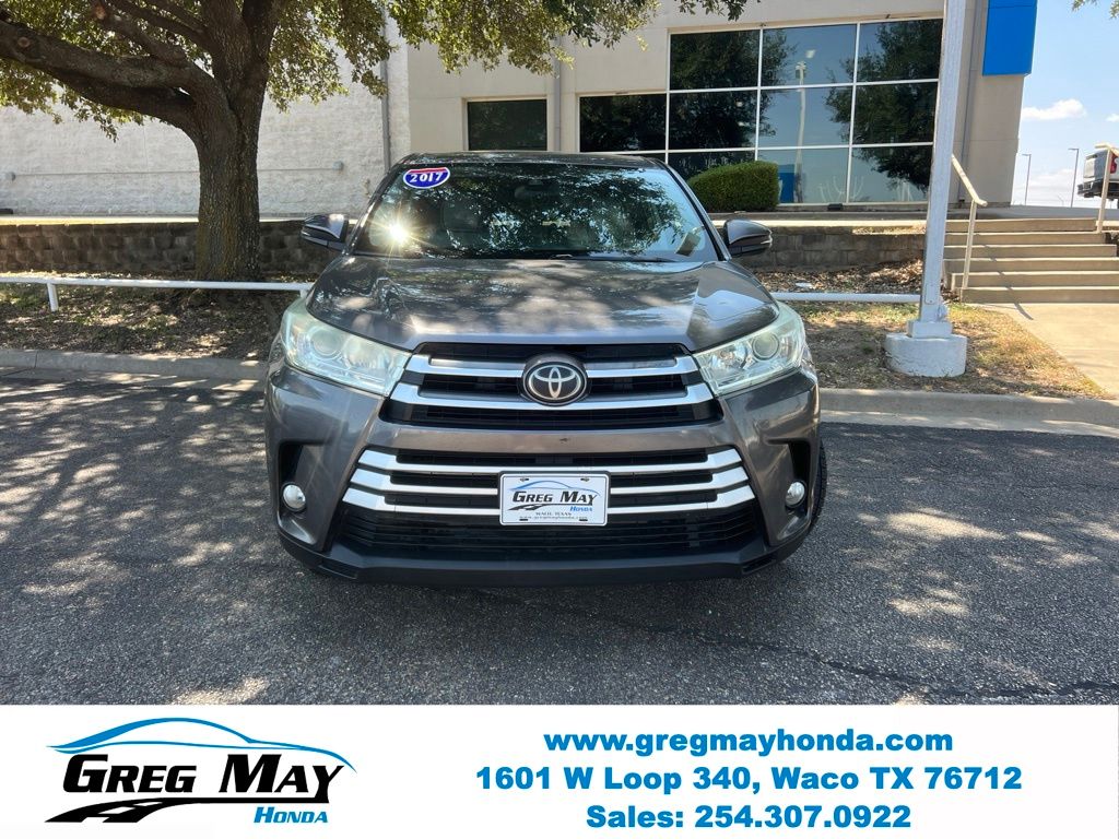 2017 Toyota Highlander LE Plus - 1