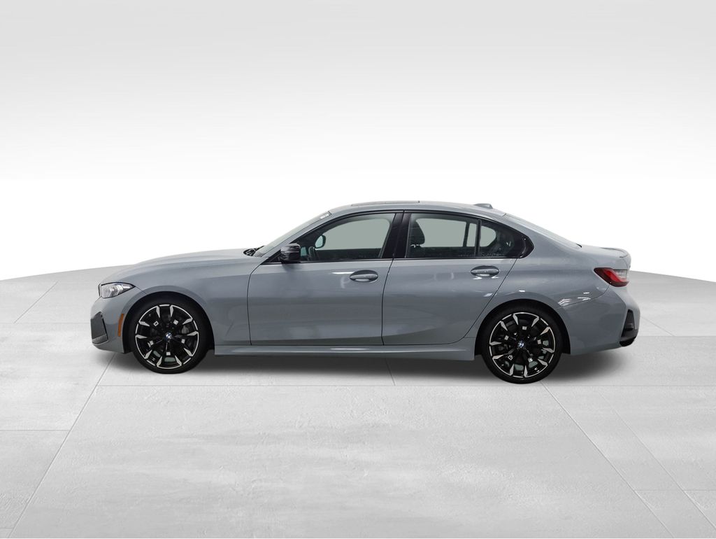 Thumbnail: 2025 BMW 3 Series - 2