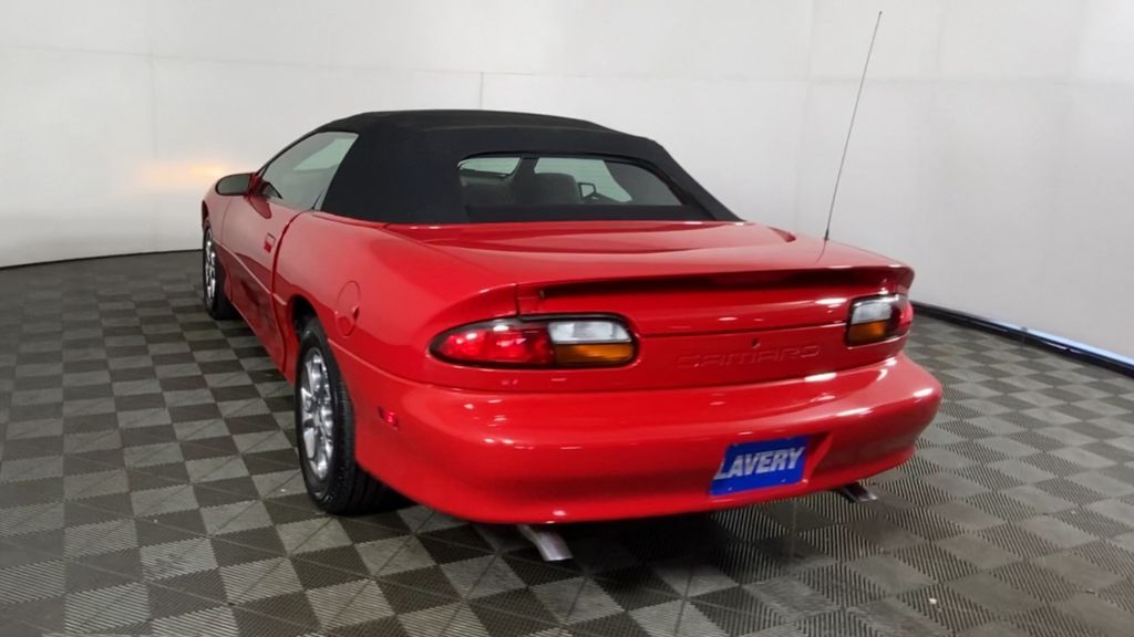 2000 Chevrolet Camaro Base 7