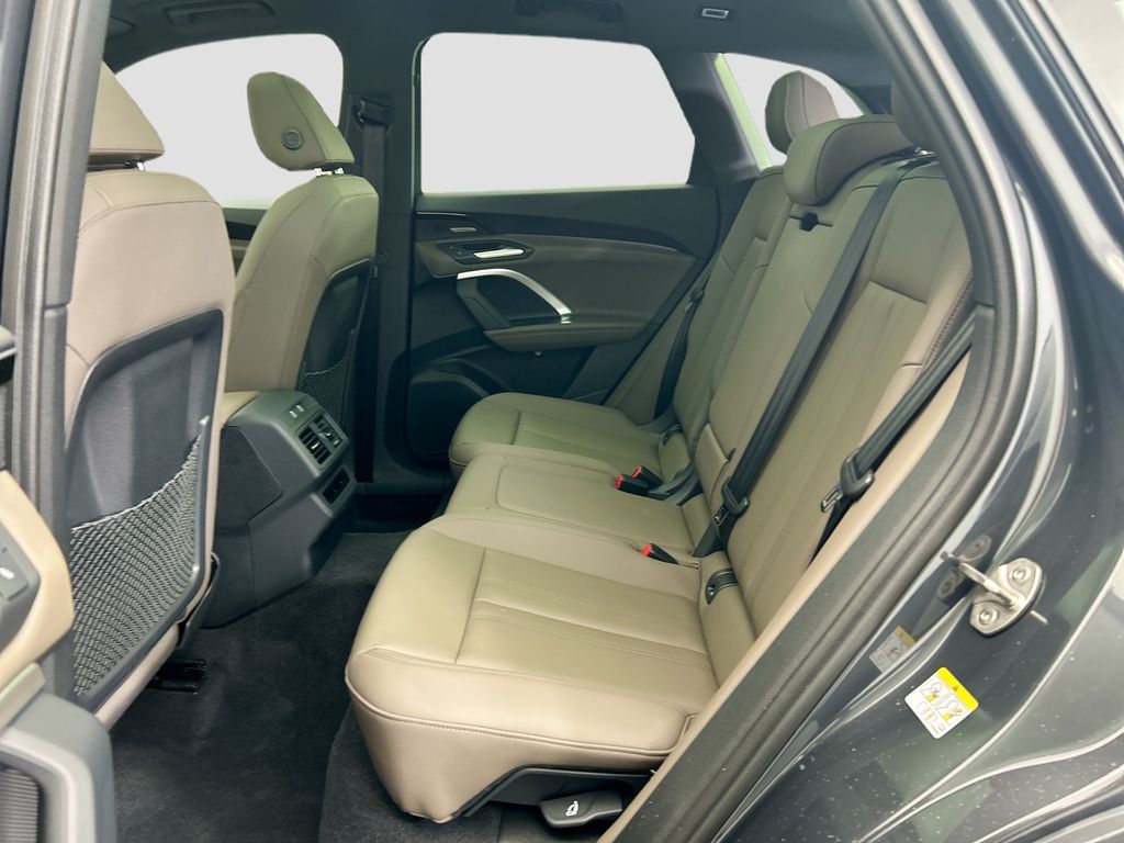 Thumbnail: 2025 Audi Q5 - 21