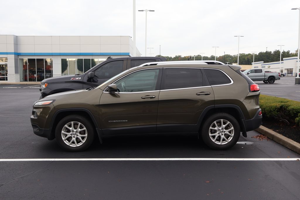 Thumbnail: 2015 Jeep Cherokee - 7