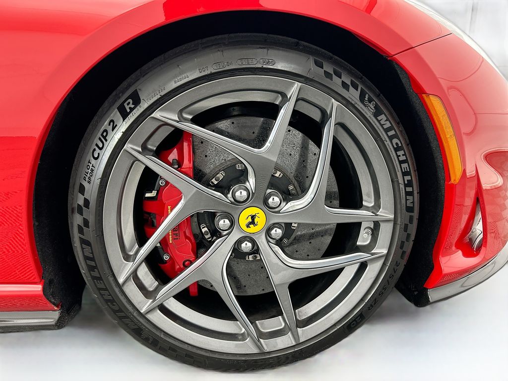 Thumbnail: 2019 Ferrari 812 - 27