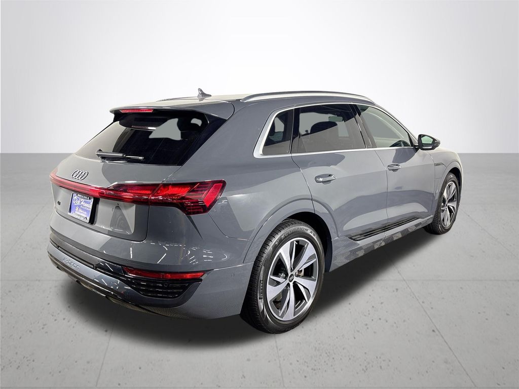 2024 Audi Q8 e-tron Premium Plus