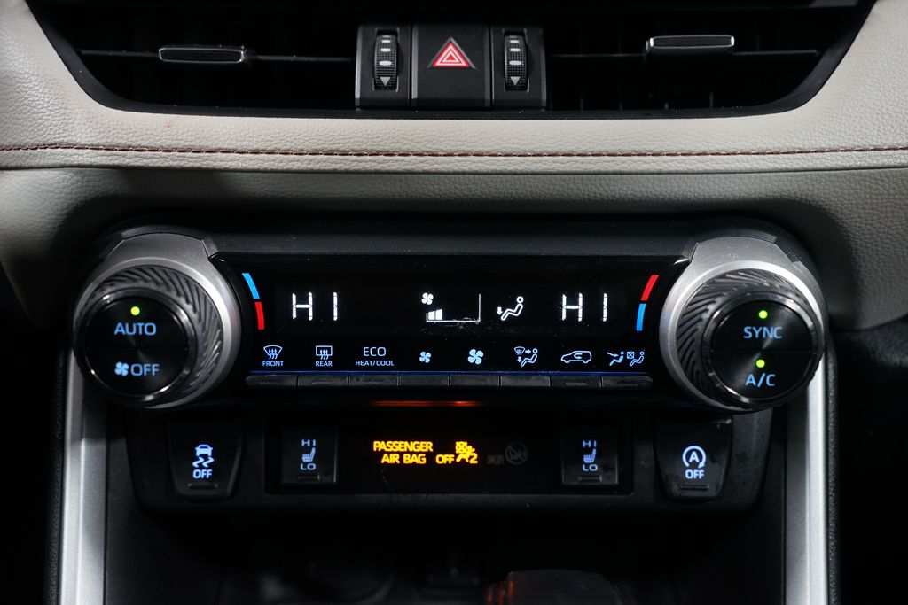 Thumbnail: 2021 Toyota RAV4 - 19