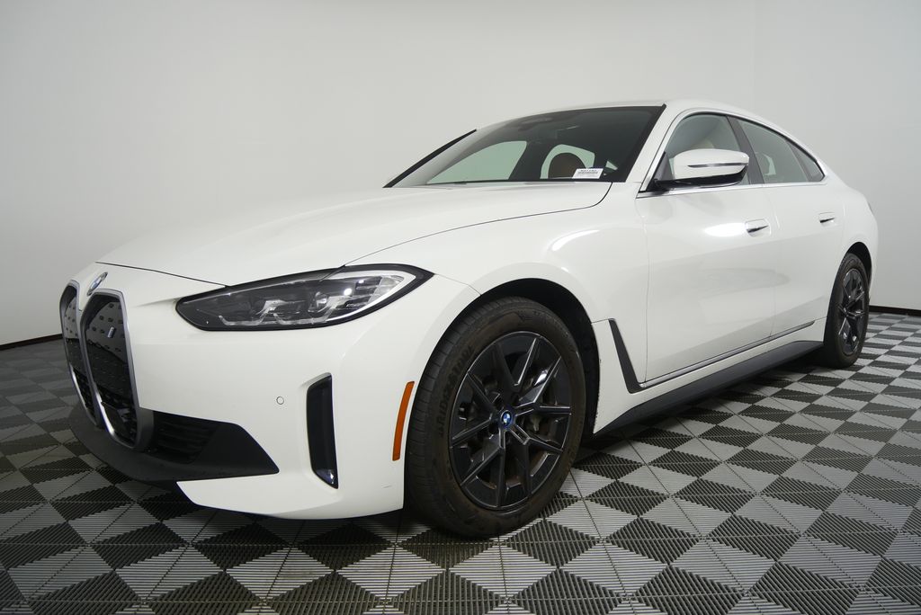 Thumbnail: 2023 BMW i4 - 4