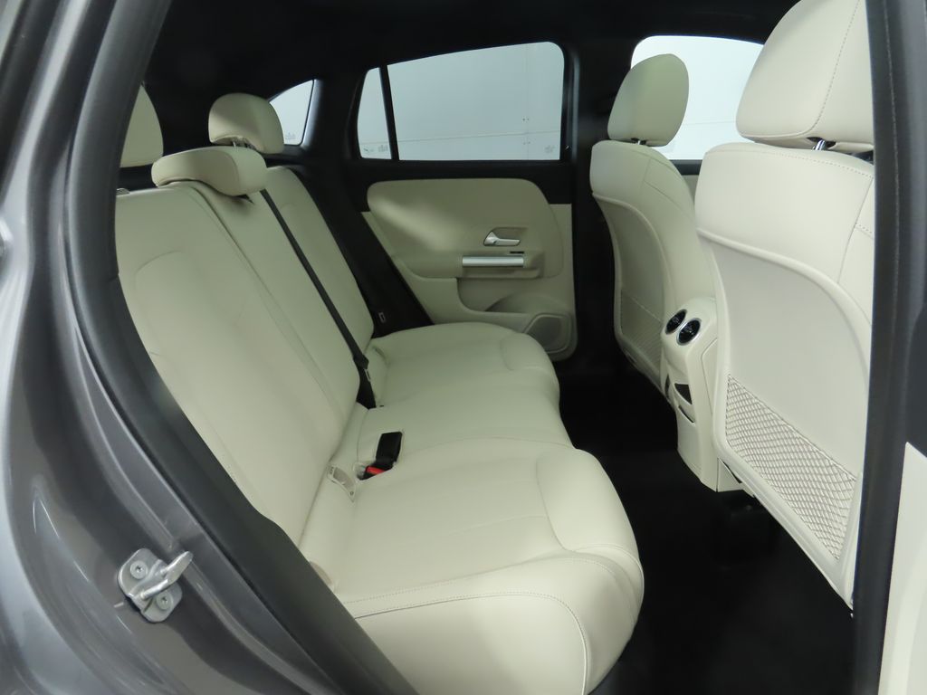 Thumbnail: 2025 Mercedes-Benz GLA - 22