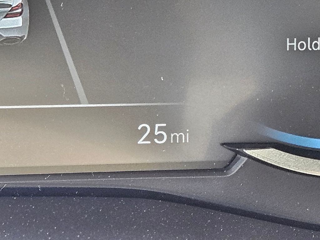 New 2026 Silver Genesis 2.5T Prestige image 31