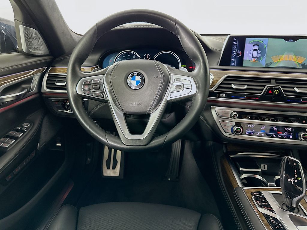 Thumbnail: 2016 BMW 7 Series - 23