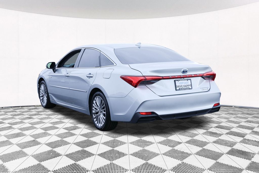 2019 Toyota Avalon Hybrid Limited 13