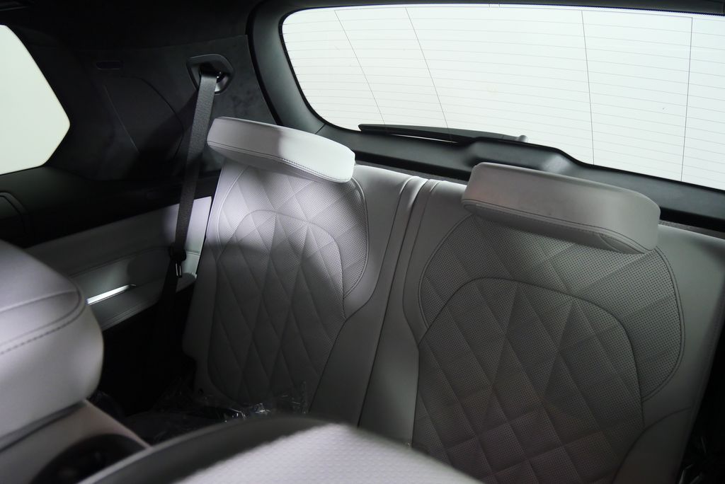 2026 BMW X7 xDrive40i 17