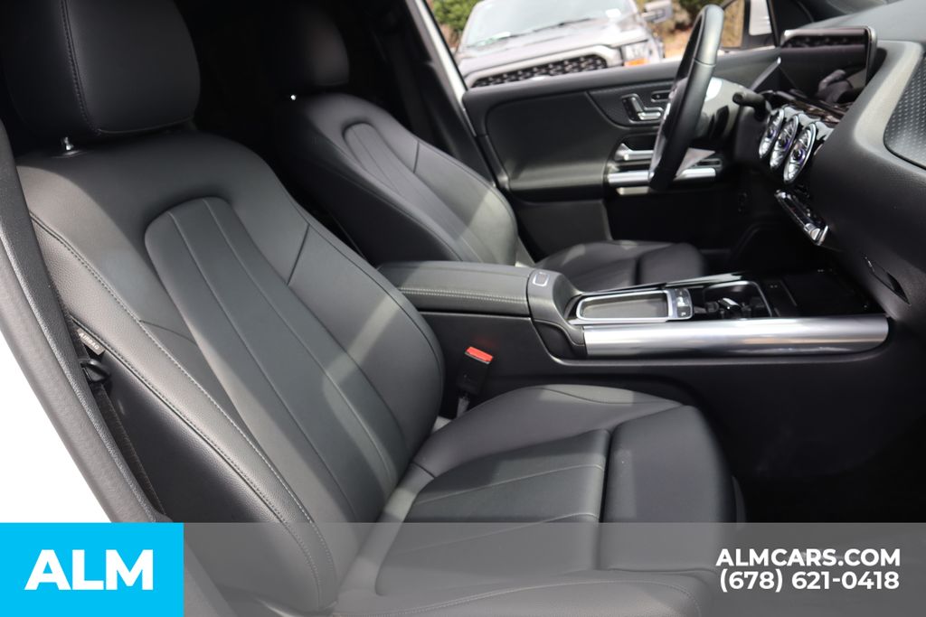 Used 2024 White Mercedes-Benz GLA 250 image 27