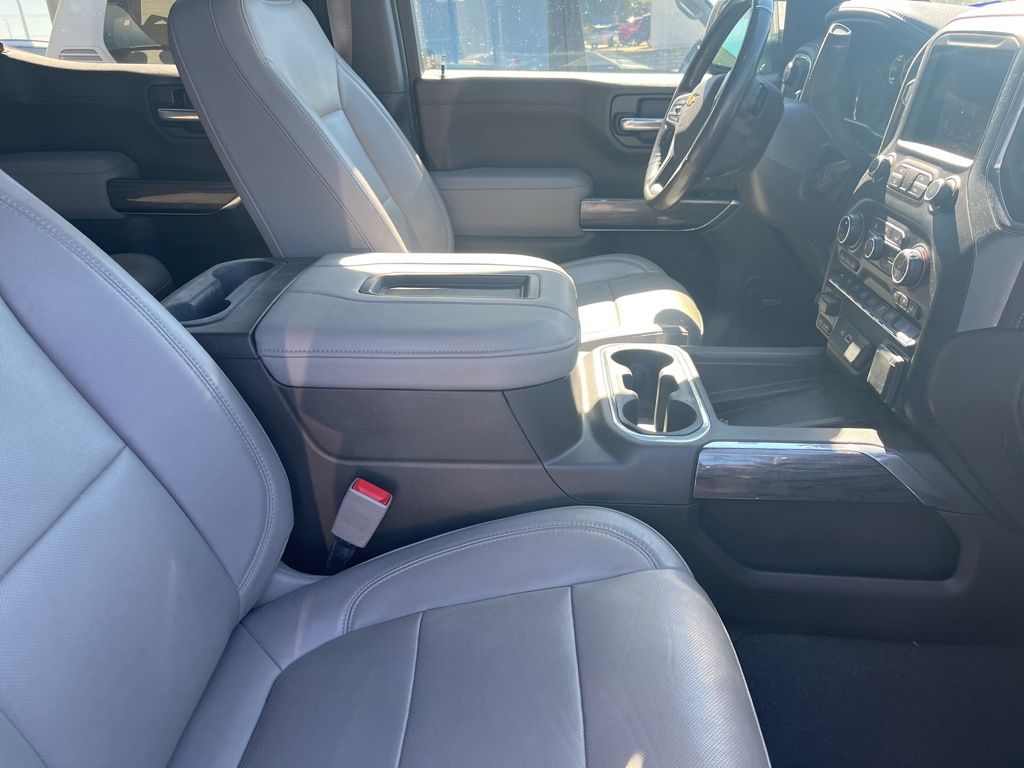 Thumbnail: 2020 Chevrolet Silverado 1500 - 4