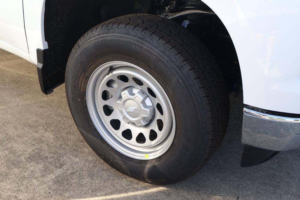 Thumbnail: 2026 Chevrolet Silverado 1500 - 5