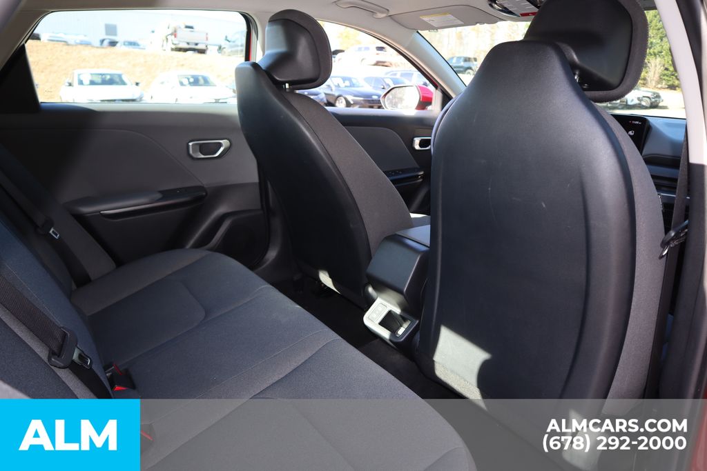 Used 2025 Red Kia LXS image 22