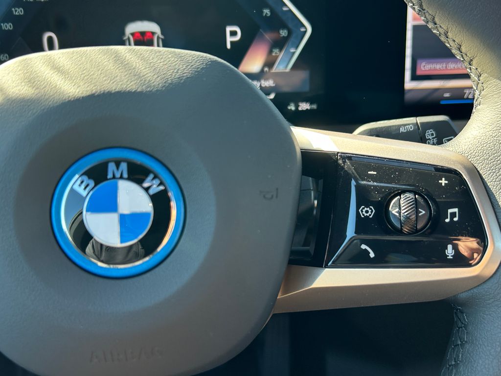 2025 BMW iX xDrive50 20