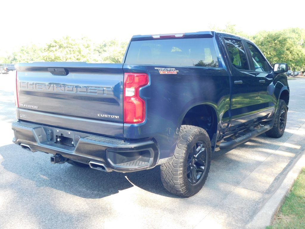 Thumbnail: 2020 Chevrolet Silverado 1500 - 4