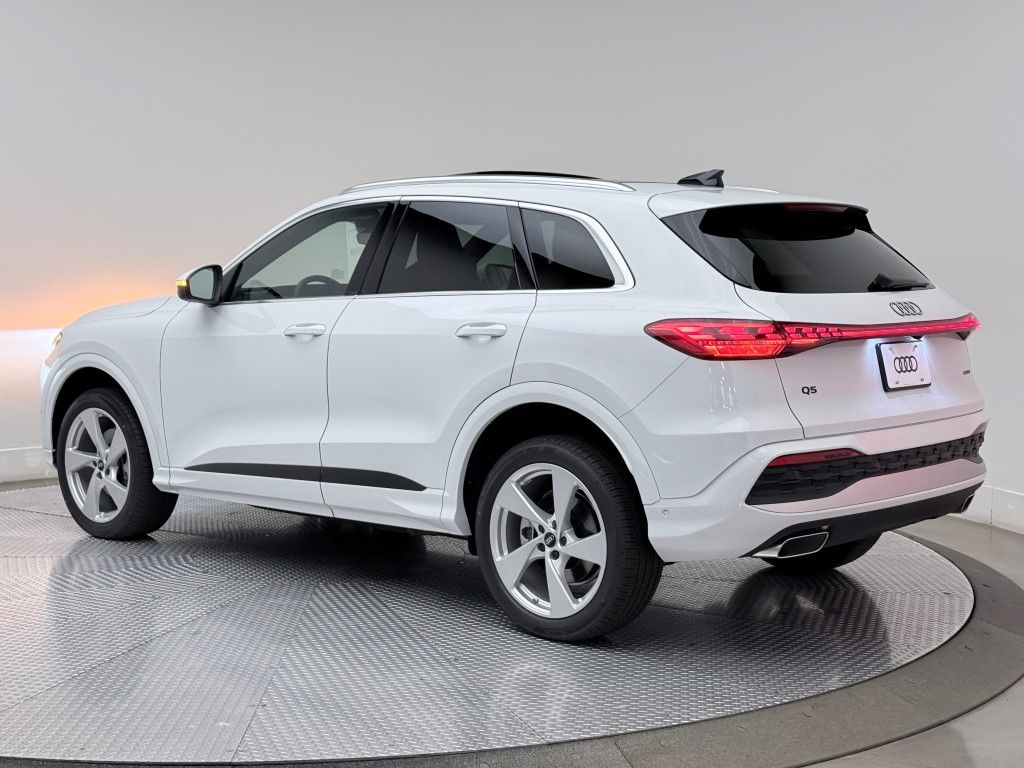 Thumbnail: 2025 Audi Q5 - 9
