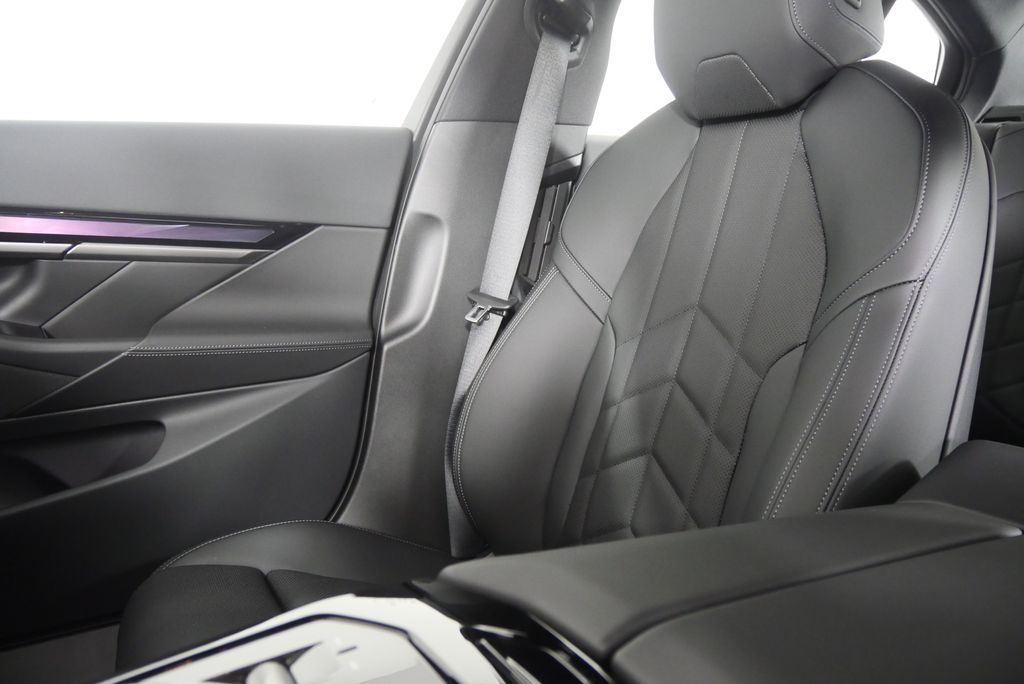 Thumbnail: 2026 BMW i5 - 21