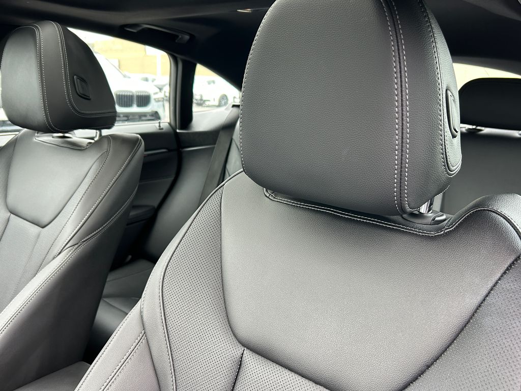 Thumbnail: 2023 BMW 4 Series - 14