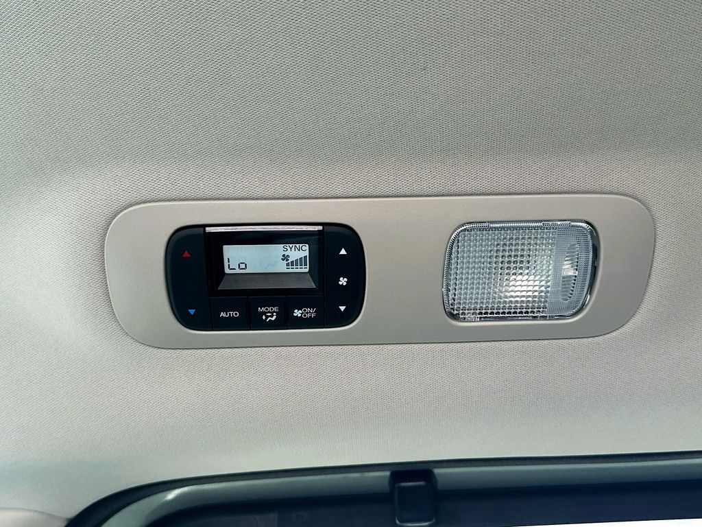 2025 Honda Odyssey EX-L 17