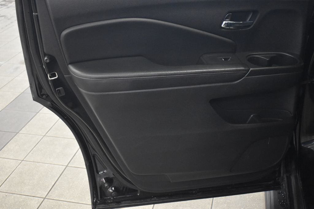 Thumbnail: 2019 Honda Pilot - 24