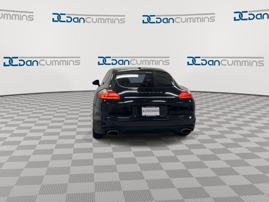 View vehicle photo 7