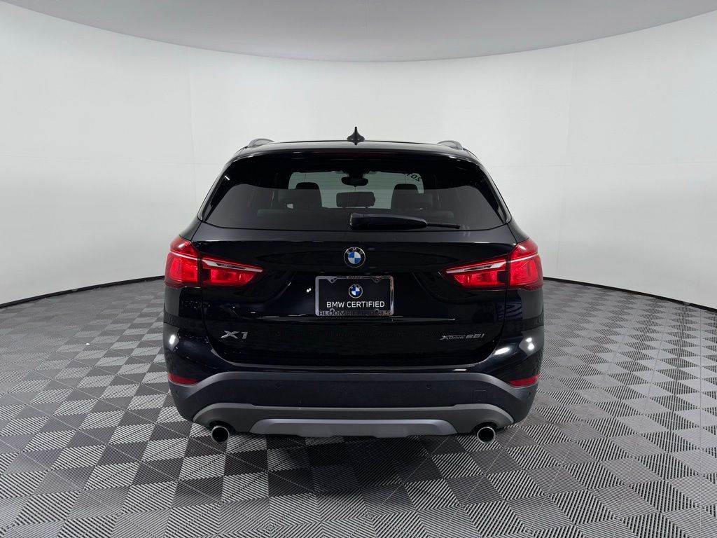 Thumbnail: 2019 BMW X1 - 6