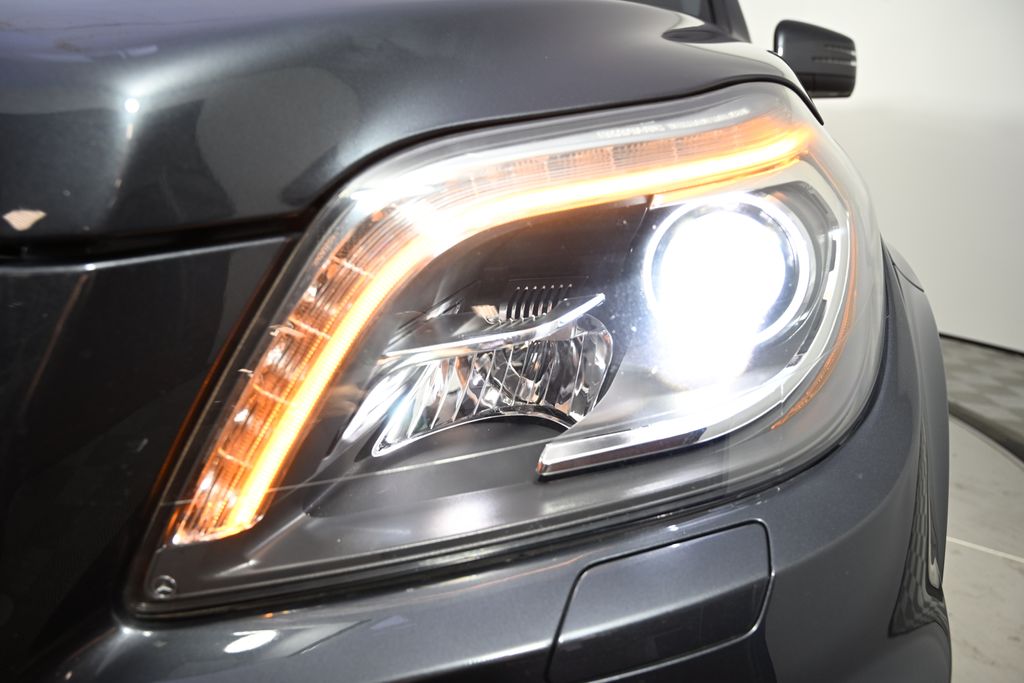 Thumbnail: 2015 Mercedes-Benz GL-Class - 9