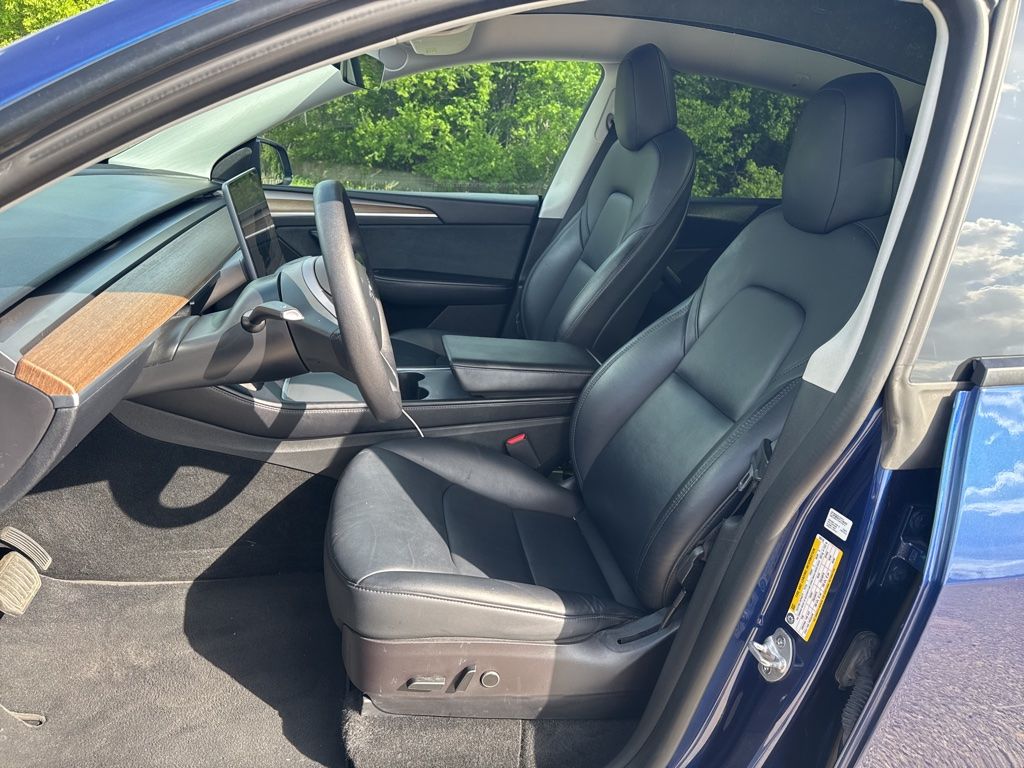 Used Car 2022 Tesla Model Y  Long Range For Sale Under $35,000 In Taylor, Texas