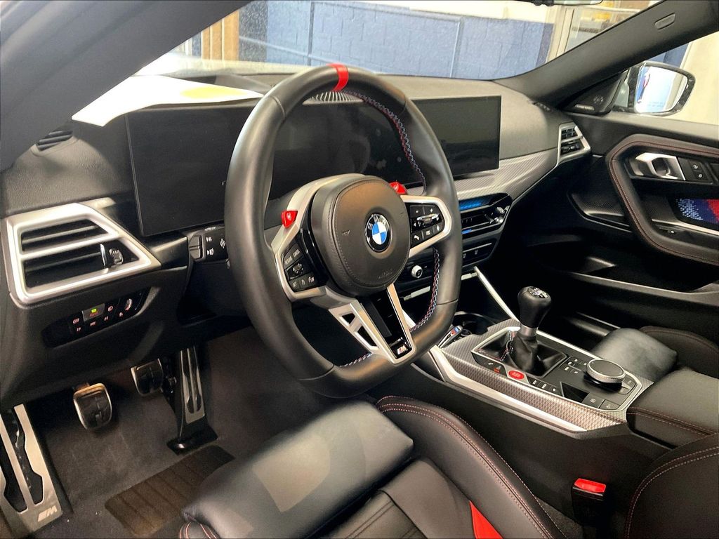 2025 BMW M2 — photo 8