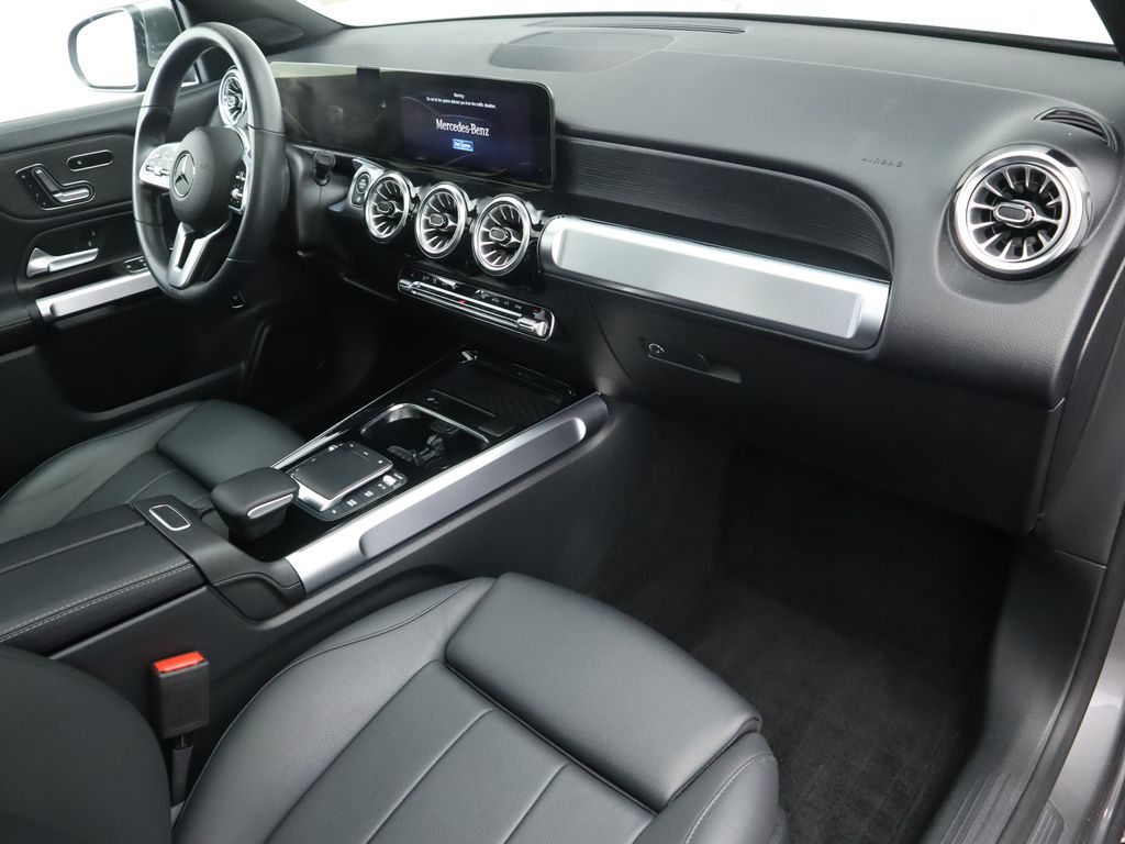 Thumbnail: 2023 Mercedes-Benz GLB - 17