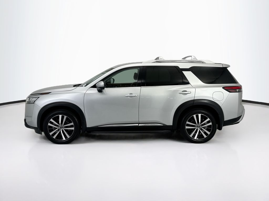 Thumbnail: 2023 Nissan Pathfinder - 8