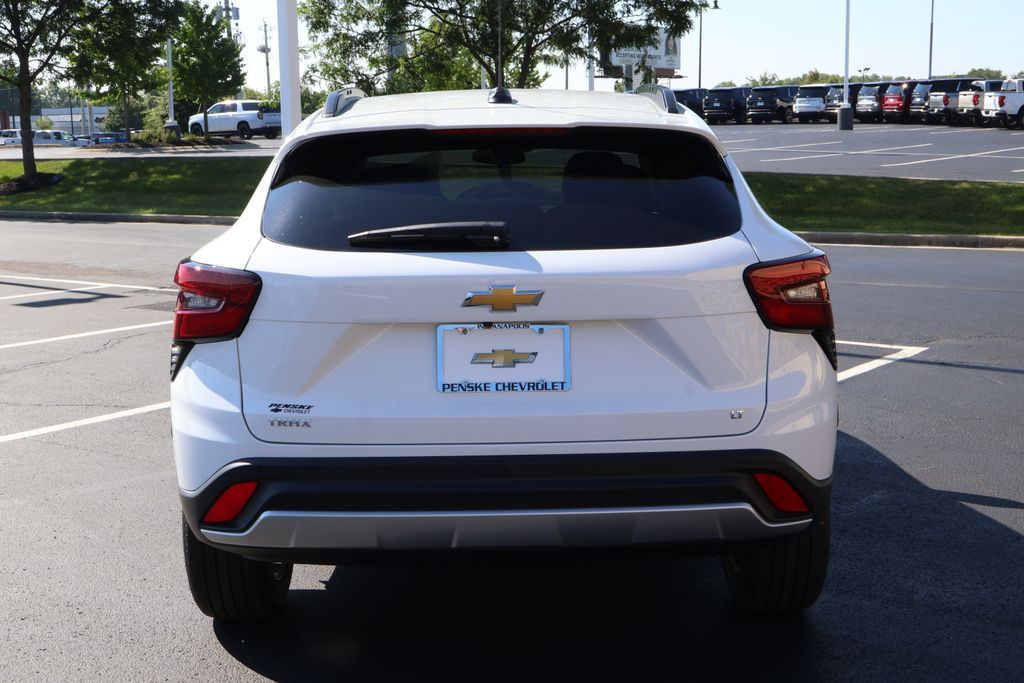 Thumbnail: 2026 Chevrolet Trax - 6