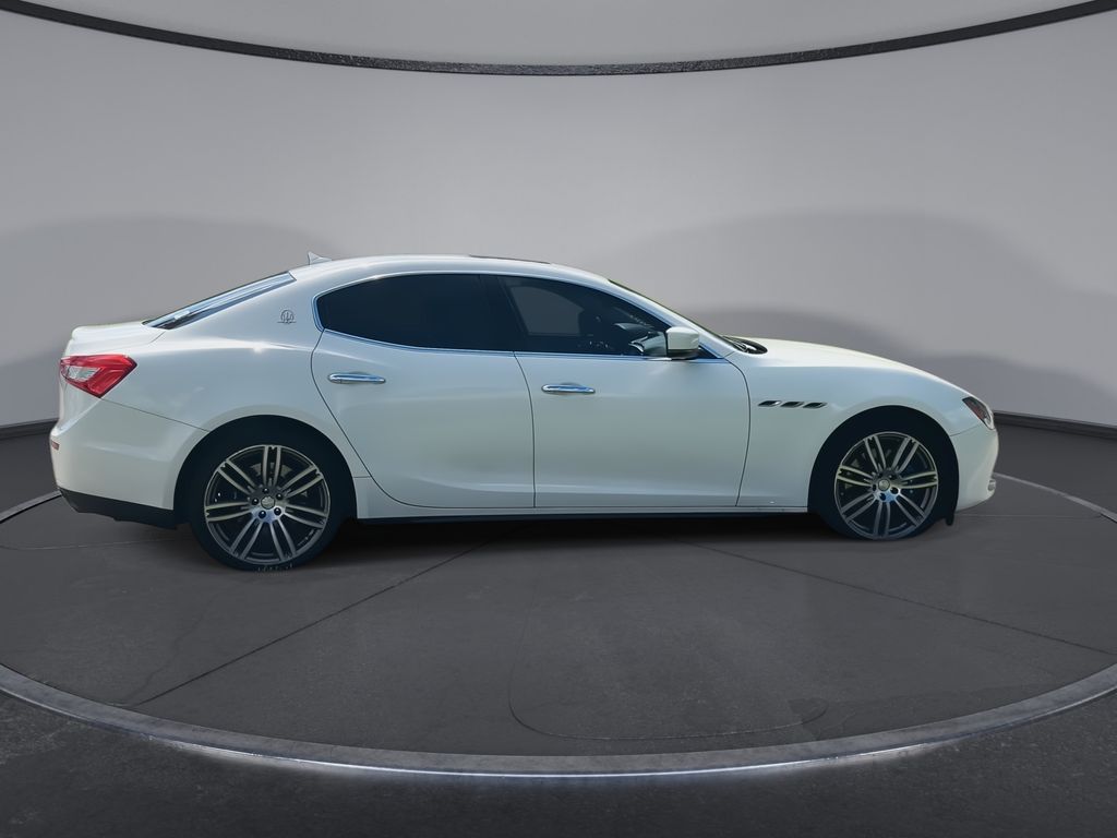 Thumbnail: 2015 Maserati Ghibli - 9
