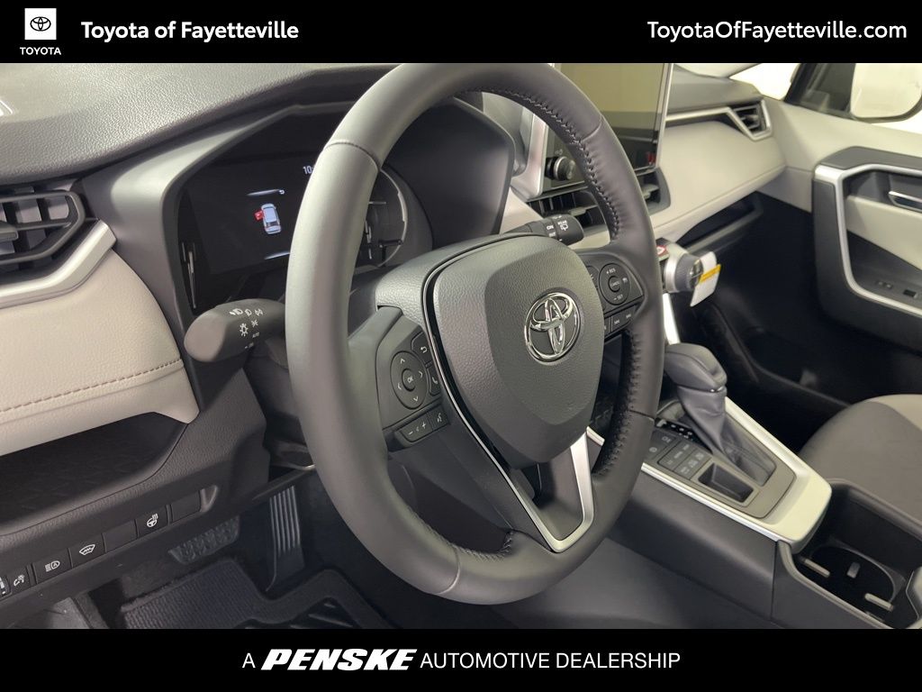 Thumbnail: 2025 Toyota RAV4 - 28