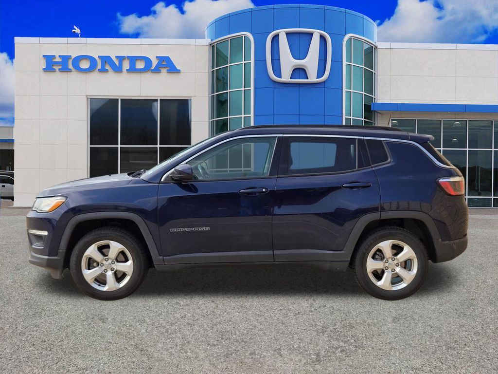 Used 2018 Jeep Compass Latitude with VIN 3C4NJDBB0JT262095 for sale in Weatherford, TX