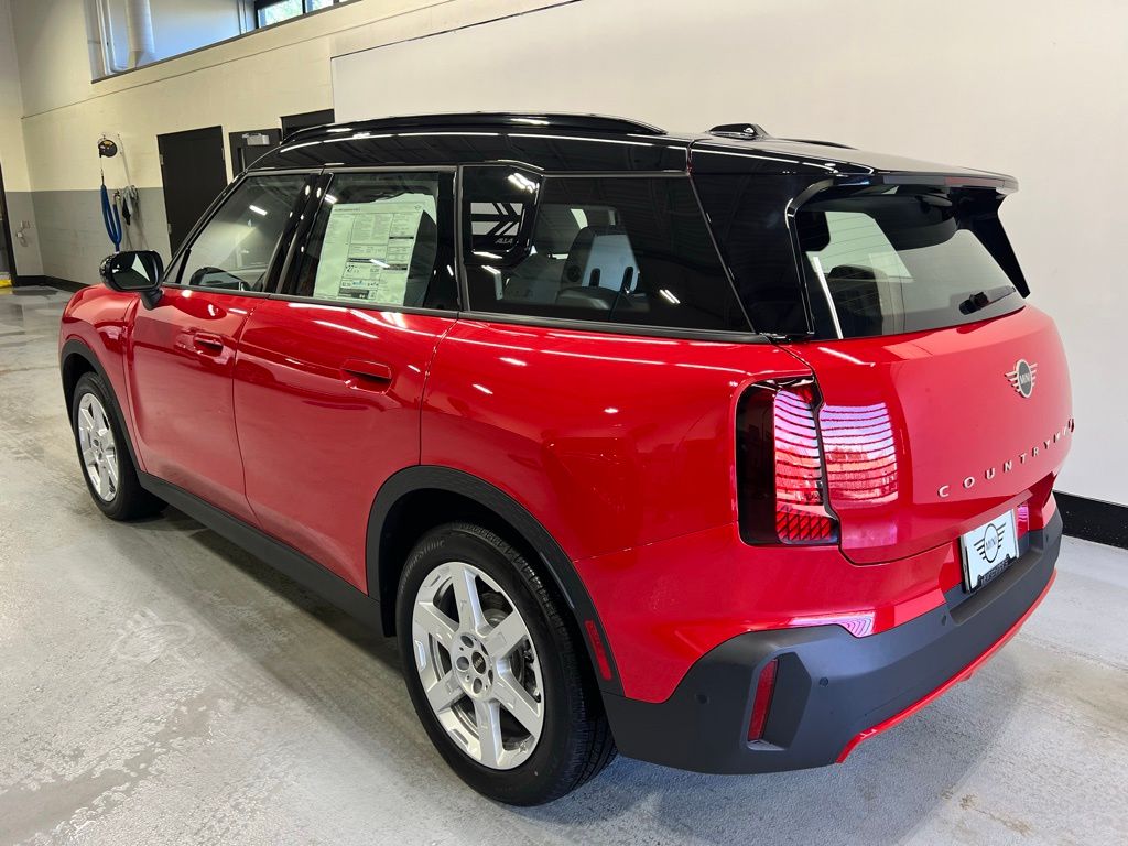 2025 MINI Cooper Countryman Base 6