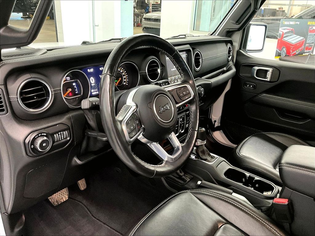 2021 Jeep Wrangler — photo 8