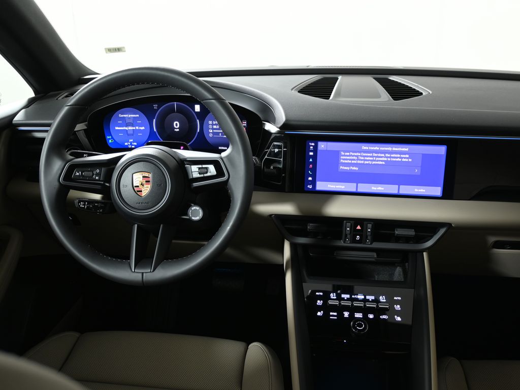 Thumbnail: 2026 Porsche Macan - 17