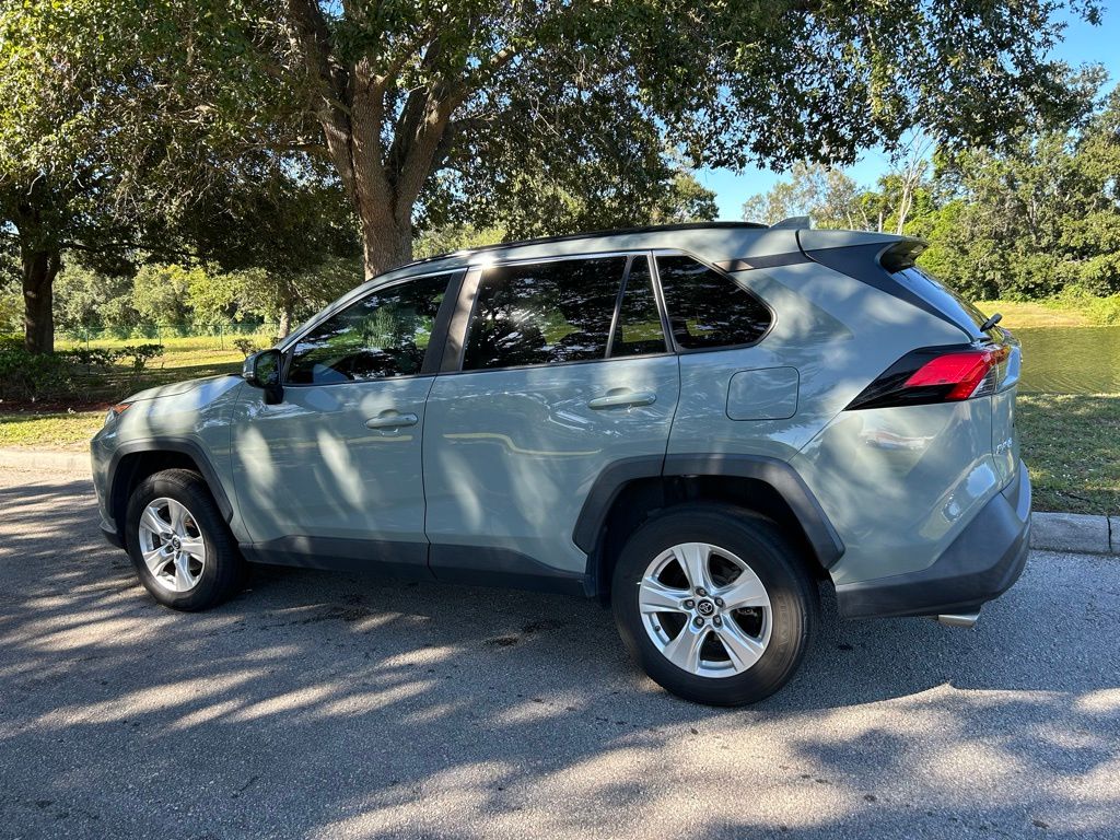 Thumbnail: 2019 Toyota RAV4 - 3