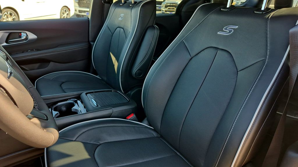 2026 Chrysler Pacifica