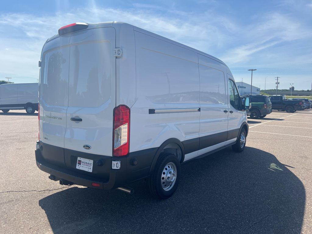 2025 Ford Transit-250