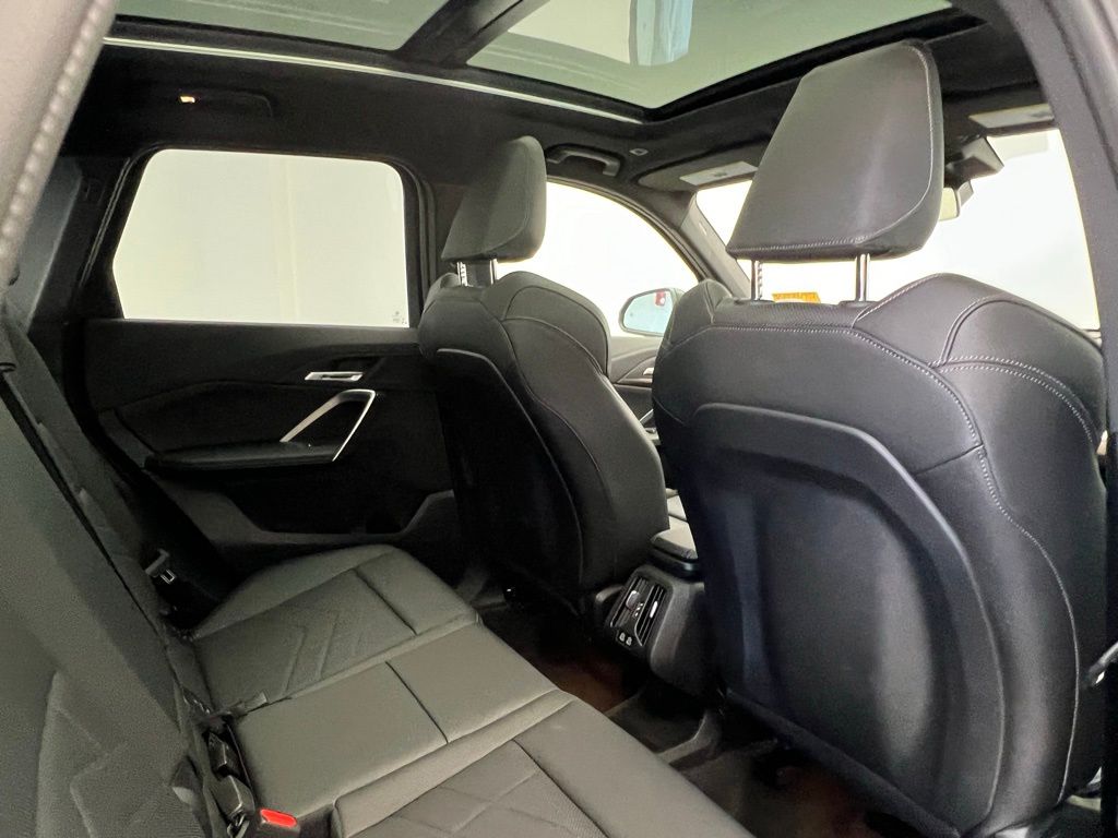 Thumbnail: 2025 BMW X1 - 8