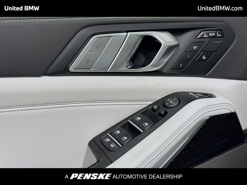 Thumbnail: 2026 BMW X7 - 3