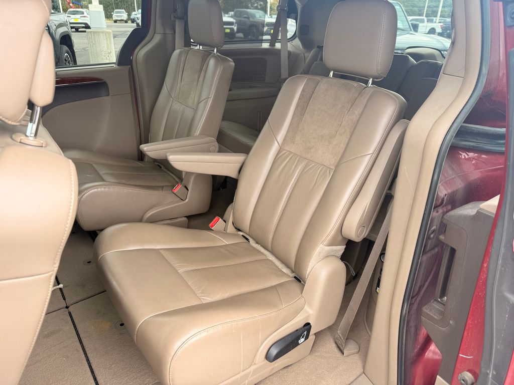 Used 2014 Chrysler Town & Country Van