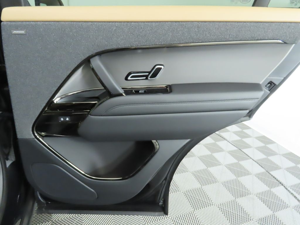 2025 Land Rover Range Rover Sport SE Dynamic 29