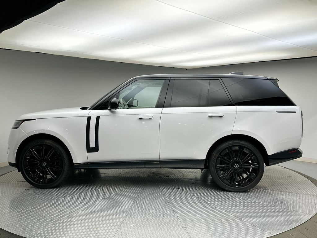 Thumbnail: 2025 Land Rover Range Rover - 2